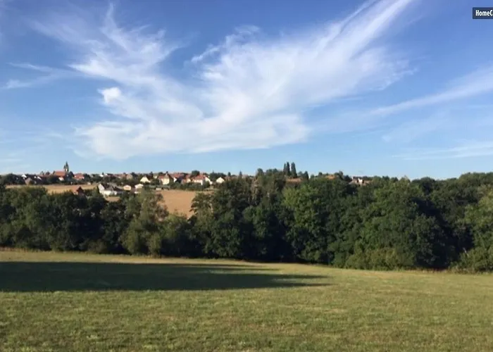 Landsted Belle Au Rez-de-chaussee Bust